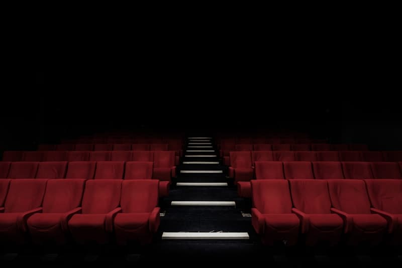 Following (1998)