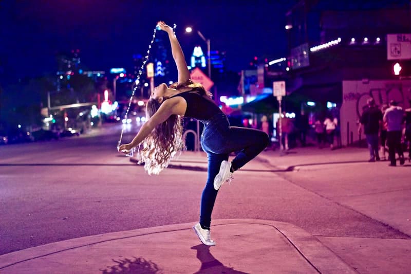 Breaking (B-Boying/B-Girling)